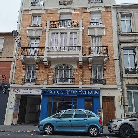 Apartmán Chez Fifi - Hyper Centre A 200 M De La Cathedrale Remeš Exteriér fotografie